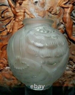 1920's French Pierre D'avesn Art Deco Molded Floral Frosted Globe Glass Vase