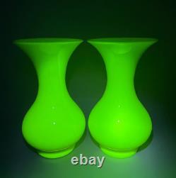 19c. Antique French Portieux Yellow Opaline Vaseline Uranium Glass Vase Pair 11