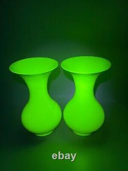 19c. Antique French Portieux Yellow Opaline Vaseline Uranium Glass Vase Pair 11