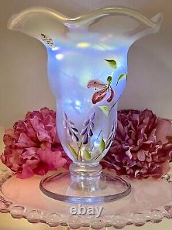 2005 Fenton Family Signature Series French Opalescent Iridescent Stargazer Vase