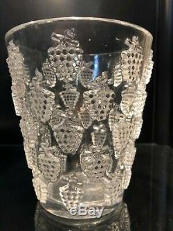 A stunning and rare early Lalique Malaga or Lave-Raisins pattern vase c1950