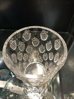 A stunning and rare early Lalique Malaga or Lave-Raisins pattern vase c1950