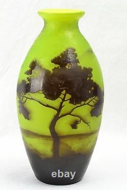 Andre Delatte 1920's French Cameo Scenic Vase in Brown and Green