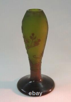 Antique Emile Galle French Cameo Green Art Glass Vase 8-3/4 Good Condition