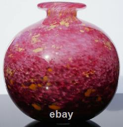 Art Deco French Schneider Bulbous Variegated Red Glass Vase