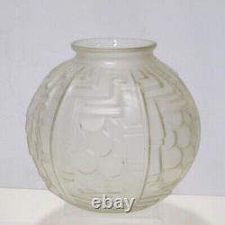 Art Deco Frosted French Glass Vase, Geometric, Espaivet (S. P. V.)