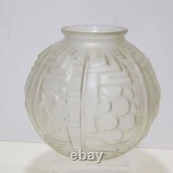 Art Deco Frosted French Glass Vase, Geometric, Espaivet (S. P. V.)