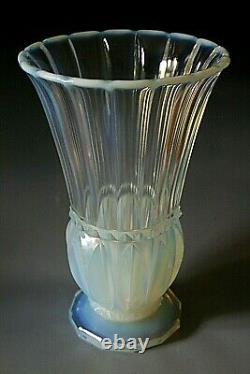 Art Deco Pierre D'avesn Opalescent Glass Vase