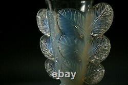 Art Deco Pierre D'avesn Opalescent Glass Vase Circa 1930