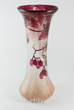 Art Glass Legras Signed French Cameo Vase grapes and leaves 7 3/4 Art Glass