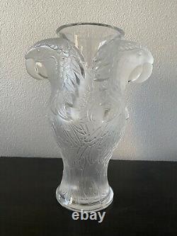 Authentic Limited Edition Lalique Vase Macao. MINT CONDITION. MUST SEE