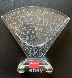 BACCARAT France Signed French Crystal Art Glass RENDEZVOUS Fan Vase 4 x 5