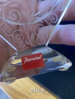 BACCARAT France Signed French Crystal Art Glass RENDEZVOUS Fan Vase 4 x 5