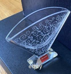 BACCARAT France Signed French Crystal Art Glass RENDEZVOUS Fan Vase 4 x 5