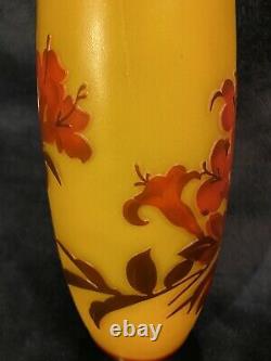 Beautiful 20th-Century French Carved Cameo Colored Glass Vase Bird & Floral 14H