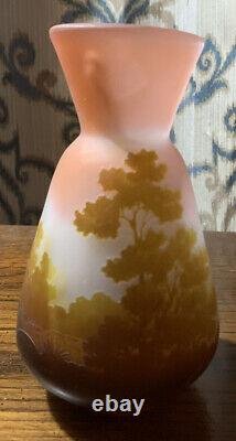 Beautiful Antique Galle Scenic French Cameo Glass Vase, 6 1/4 tall