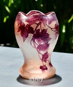 Beautiful Antique Signed LEGRAS RUBIS Vase (14.7cm)