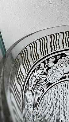 Beautiful original Daum Art Deco acid etched and patined glass vase. Circa 1920