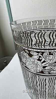 Beautiful original Daum Art Deco acid etched and patined glass vase. Circa 1920