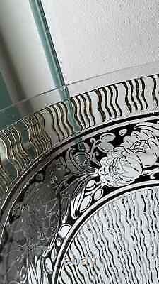 Beautiful original Daum Art Deco acid etched and patined glass vase. Circa 1920