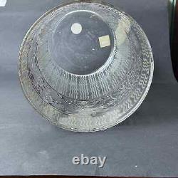 Beautiful original Daum Art Deco acid etched and patined glass vase. Circa 1920