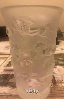 Clear Mustang vase from Lalique