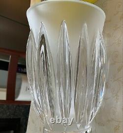 Courchevel Art Deco Vase Lalique Product #12274 Signed and Excellent Condition