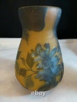 DEGUE French Cameo Art Glass Cabinet Vase, c. 1920's