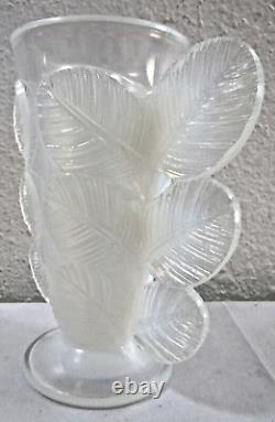 D' Avesn French Art Deco Opalescent Leaf Vase with Original Label