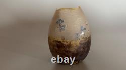 Daum Nancy, Bleuet (cornflower) egg vase
