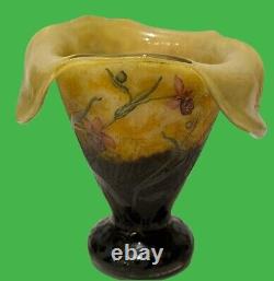 Daum Nancy French Art Nouveau Fleurs et Abeilles Orchid Vase Rare Shape Ca 1901