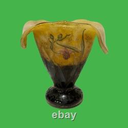 Daum Nancy French Art Nouveau Fleurs et Abeilles Orchid Vase Rare Shape Ca 1901