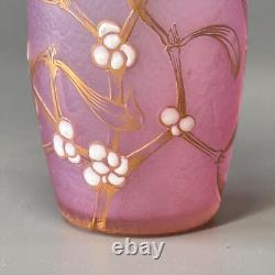 Daum Nancy, Gui (mistletoe) pink glass vase