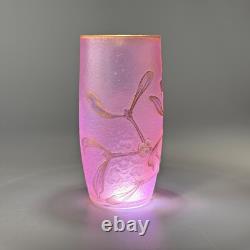 Daum Nancy, Gui (mistletoe) pink glass vase