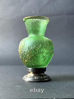 Daum Nancy, elegant small glass vase. Circa 1900