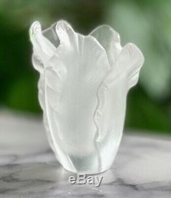 Daum Tulip Mini Vase White Pate de Verre French Crystal New in Box 05158-1