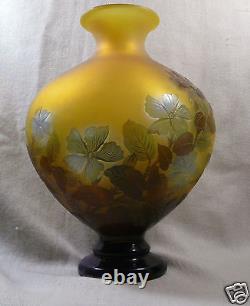 EMILE GALLE -FRENCH ART NOUVEAU GLASS VASE, c. 1900-Handcrafted glass