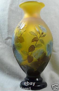 EMILE GALLE -FRENCH ART NOUVEAU GLASS VASE, c. 1900-Handcrafted glass