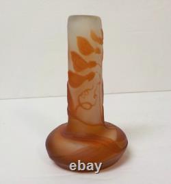 EMILE GALLE French CAMEO Art Glass 3.75 Miniruew Vase, c. 1900