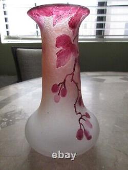 Exceptional Legras French Art Glass Cameo Vase