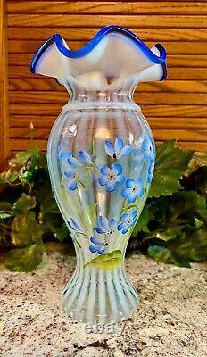 FentonFRENCH OPALESCENT RIB OPTIC HP FORGET ME NOT VASEQVC Exclusive. 2004