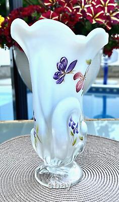 FentonHP FRENCH OPALESCENT IRIDIZED SATIN GLASS STARGAZER BUTTERFLY VASE2006