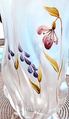 FentonHP FRENCH OPALESCENT IRIDIZED SATIN GLASS STARGAZER BUTTERFLY VASE2006