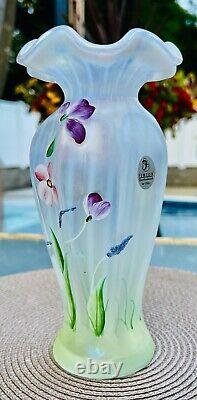 FentonHP IRIDIZED FRENCH OPALESCENT RIB OPTIC VASE Scott K Fenton Signed