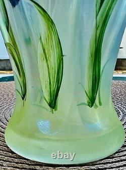 FentonHP IRIDIZED FRENCH OPALESCENT RIB OPTIC VASE Scott K Fenton Signed