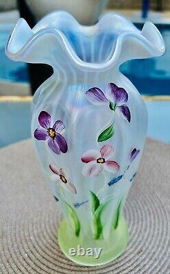 FentonHP IRIDIZED FRENCH OPALESCENT RIB OPTIC VASE Scott K Fenton Signed