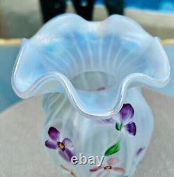 FentonHP IRIDIZED FRENCH OPALESCENT RIB OPTIC VASE Scott K Fenton Signed