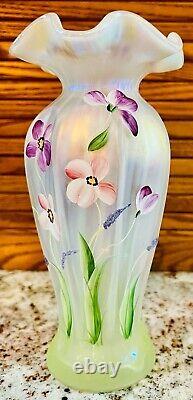 FentonHP IRIDIZED FRENCH OPALESCENT RIB OPTIC VASE Scott K Fenton Signed