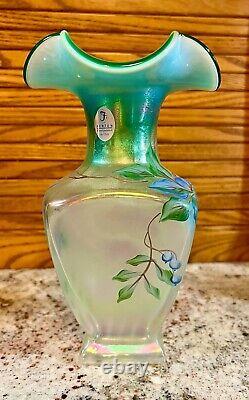 FentonIRIDIZED FRENCH OPALESCENT With SPRUCE GREEN HP SQUARE VASEQVC 1999