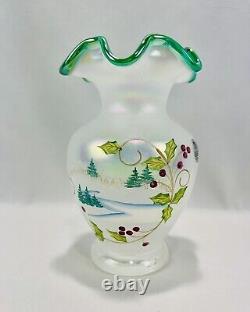 Fenton Iridescent French Opalescent Green Crest Winter Christmas Glass Vase 2001